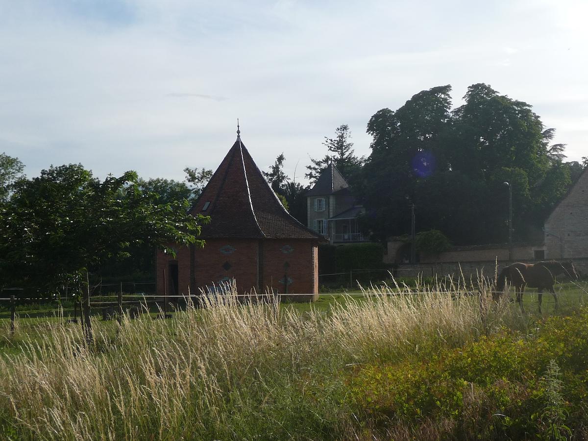 Bed and Breakfast Le Chateau Champagny-sous-Uxelles Zewnętrze zdjęcie