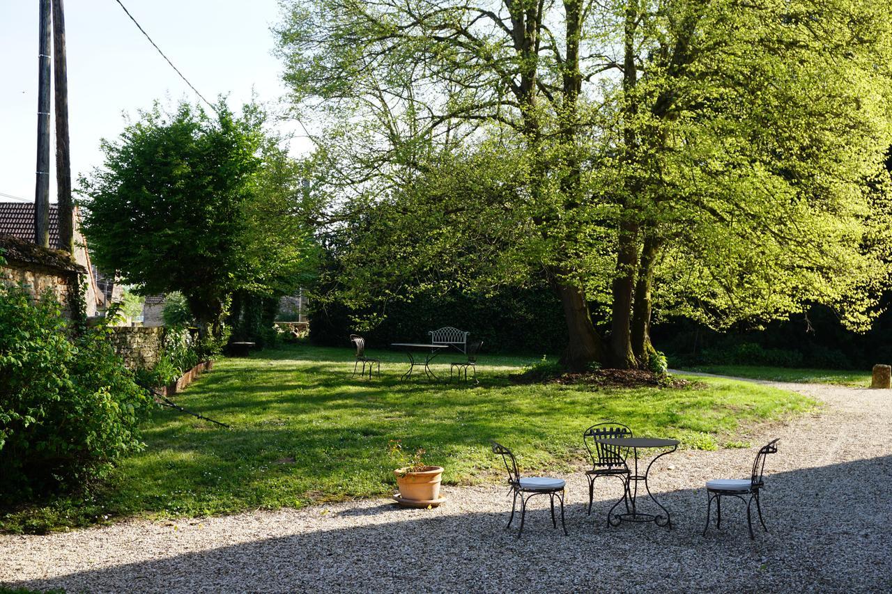 Bed and Breakfast Le Chateau Champagny-sous-Uxelles Zewnętrze zdjęcie